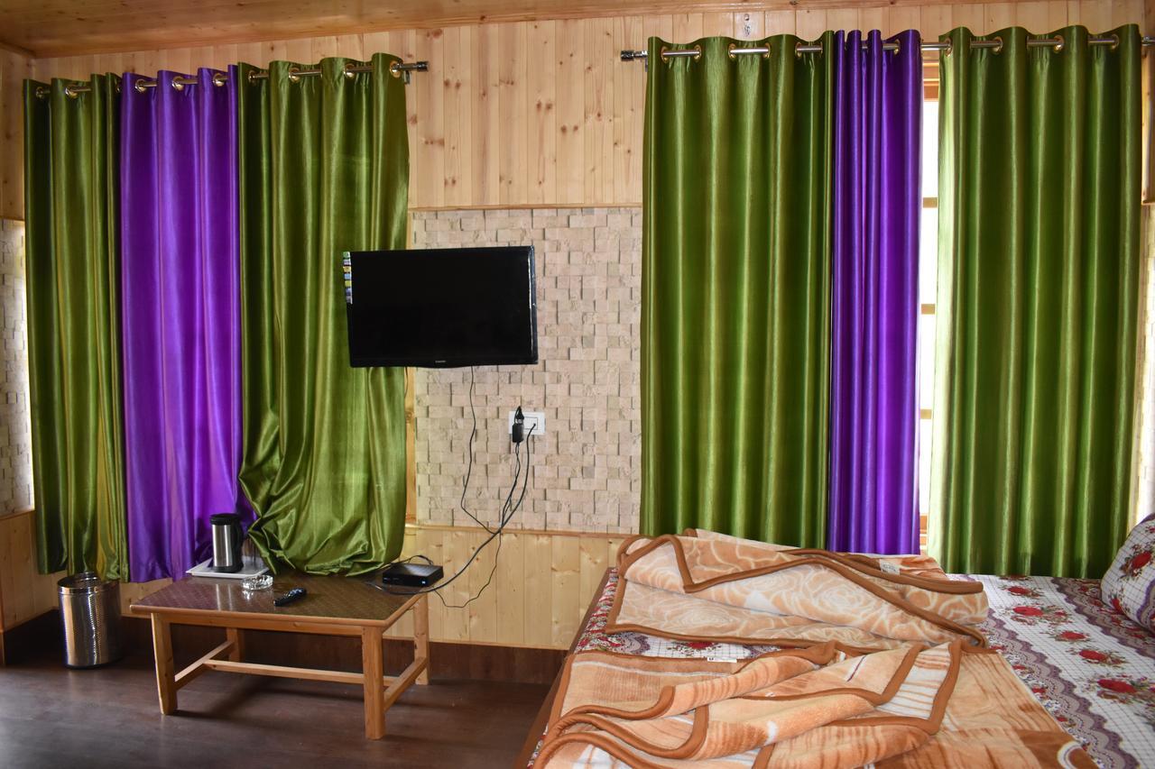 White House Kasol Hotel Eksteriør billede