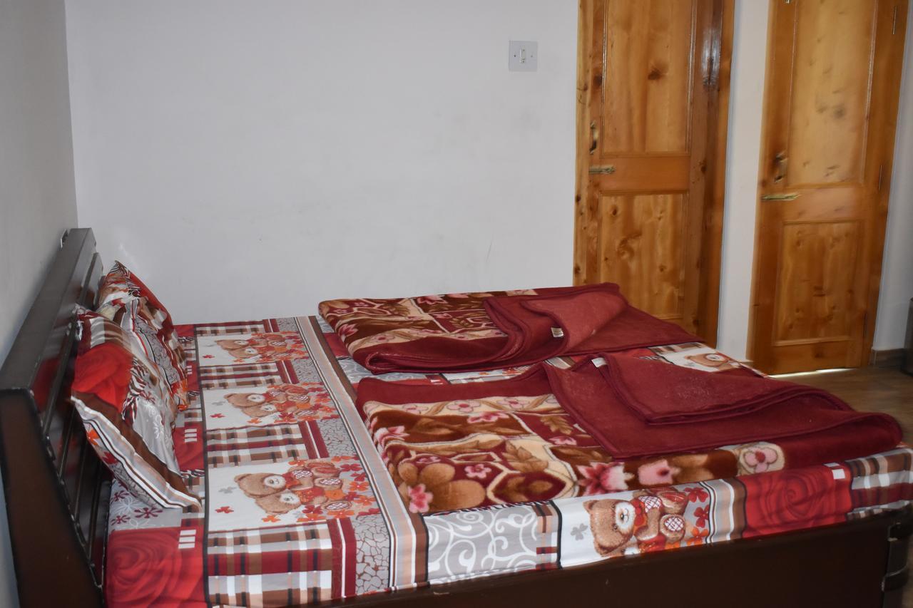 White House Kasol Hotel Eksteriør billede